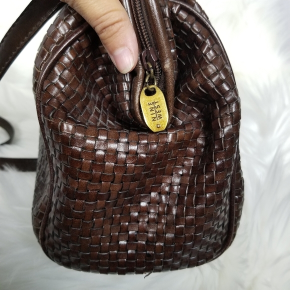 Vintage Leather Brown Woven leather Satchel - Picture 3 of 7